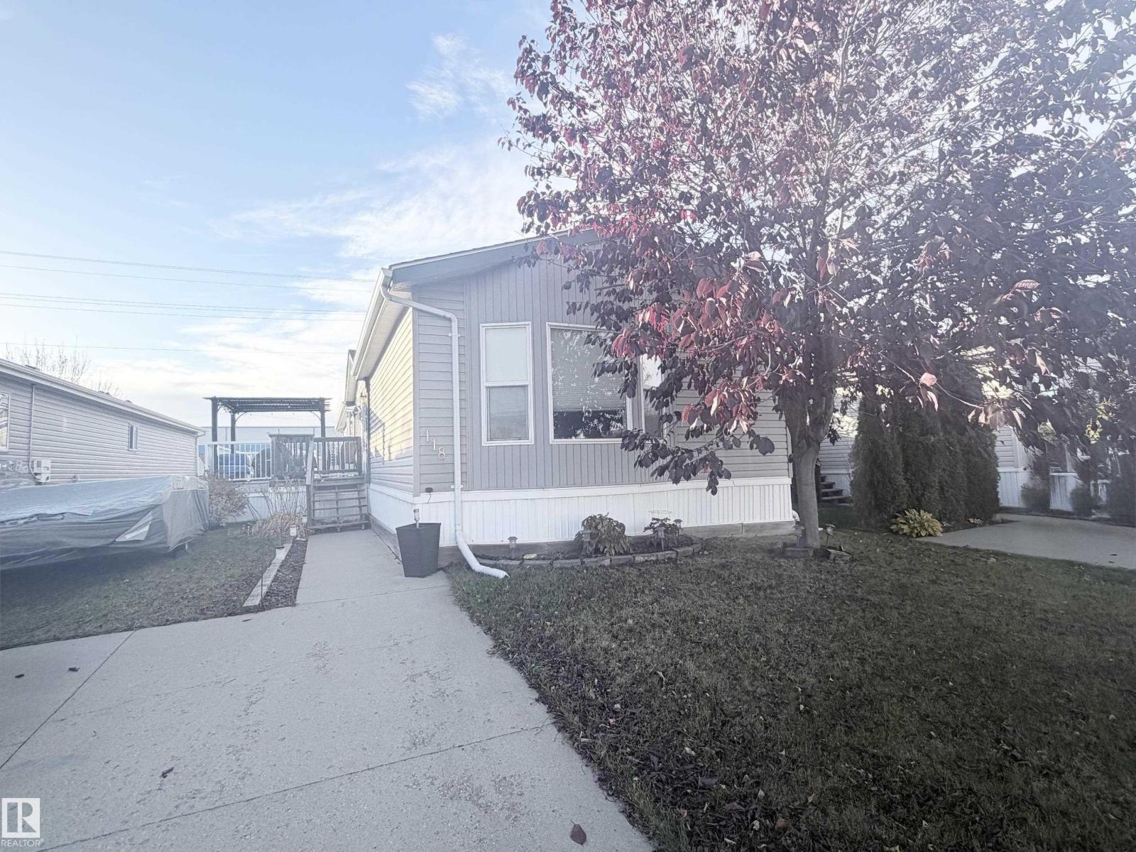 118 Oak Wood Road NW