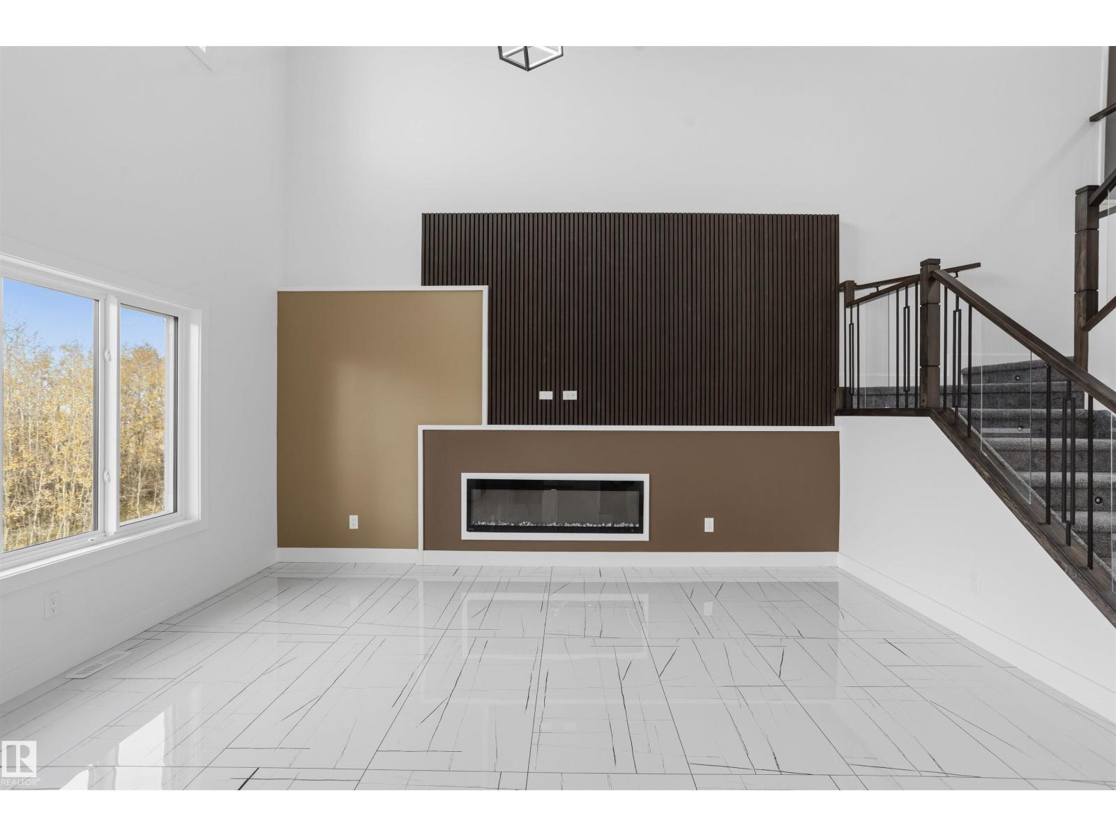 2159 1 Av Sw Property Photo 19