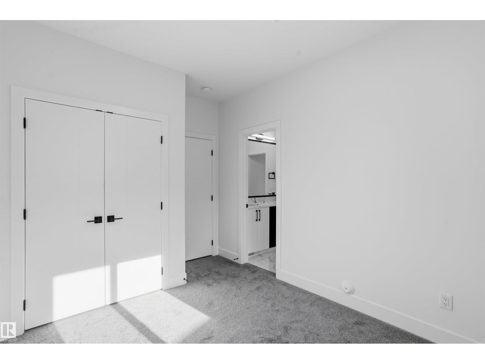 2159 1 Av Sw Property Photo 38
