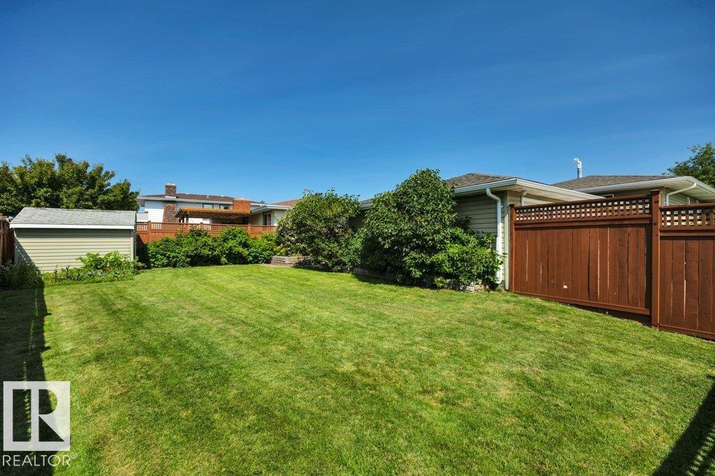 6960 21 Av Nw Property Photo 3