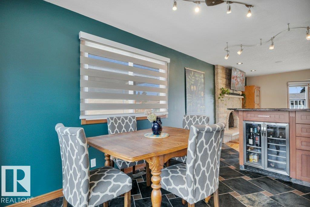 6960 21 Av Nw Property Photo 14