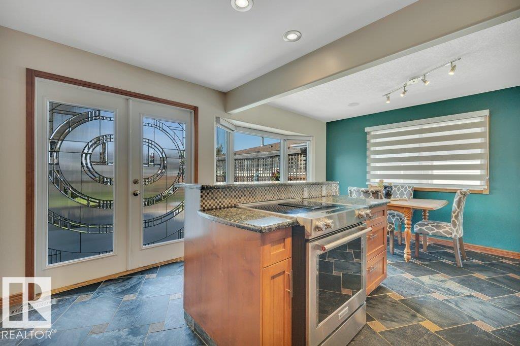 6960 21 Av Nw Property Photo 20