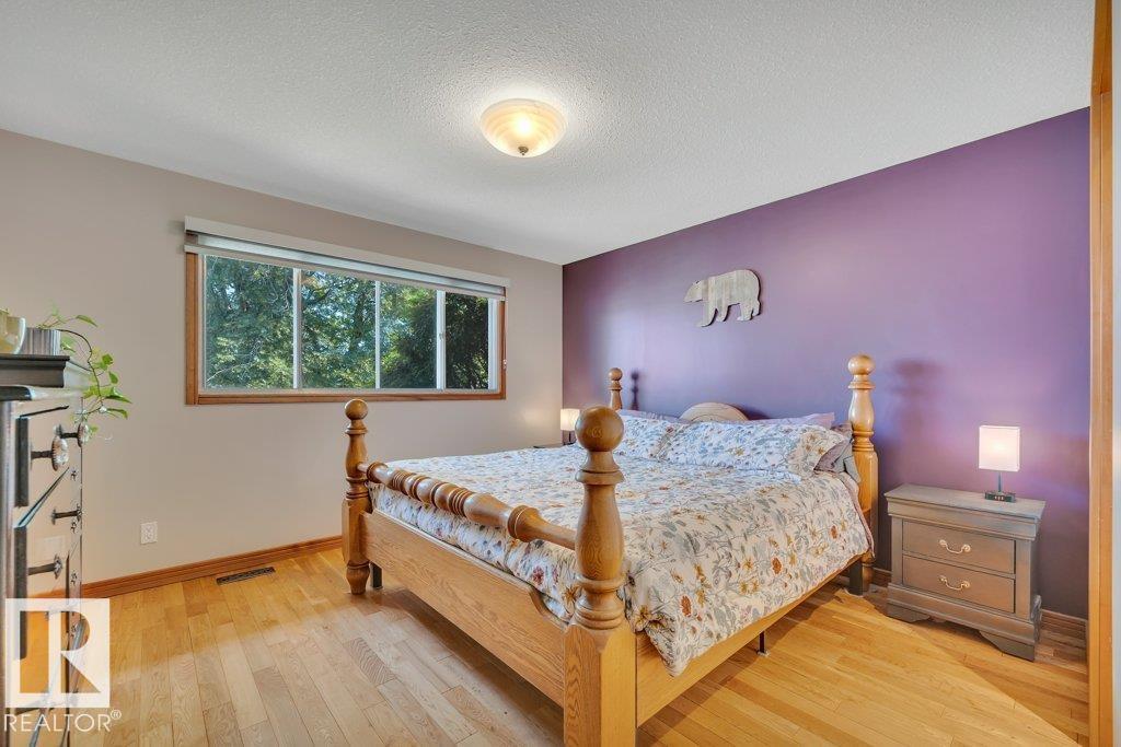 6960 21 Av Nw Property Photo 23