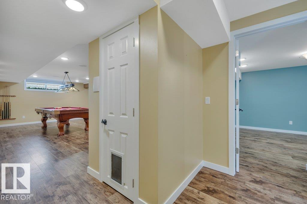 6960 21 Av Nw Property Photo 46