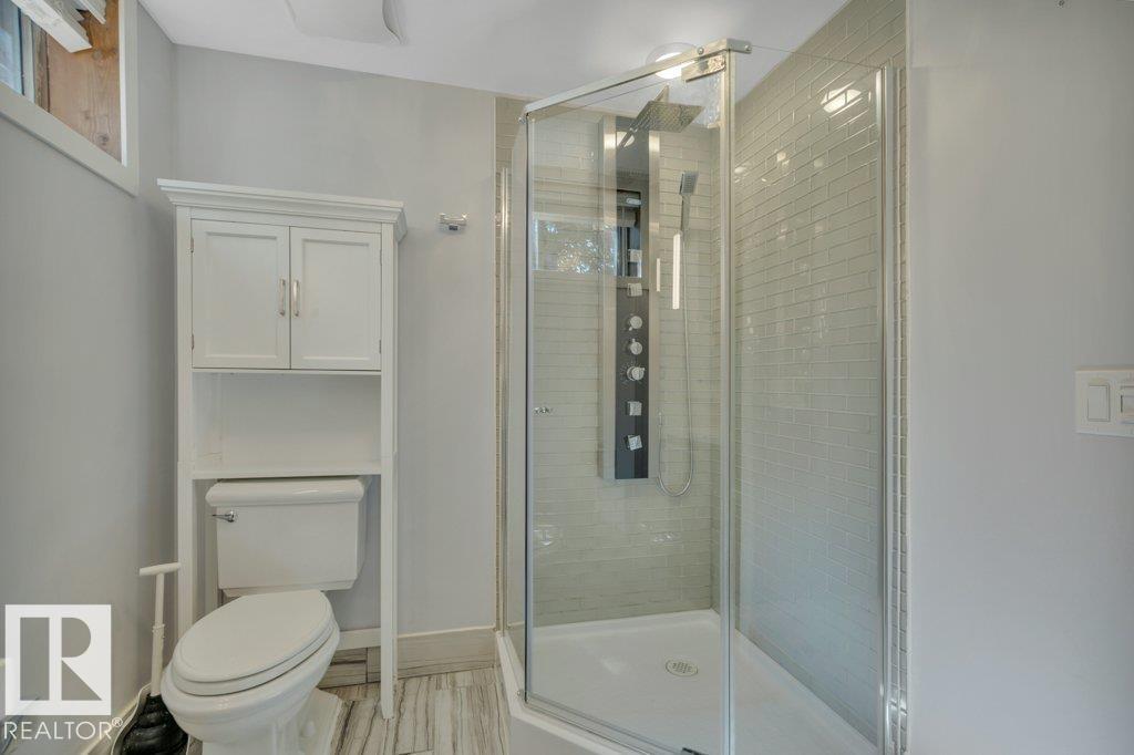 6960 21 Av Nw Property Photo 52