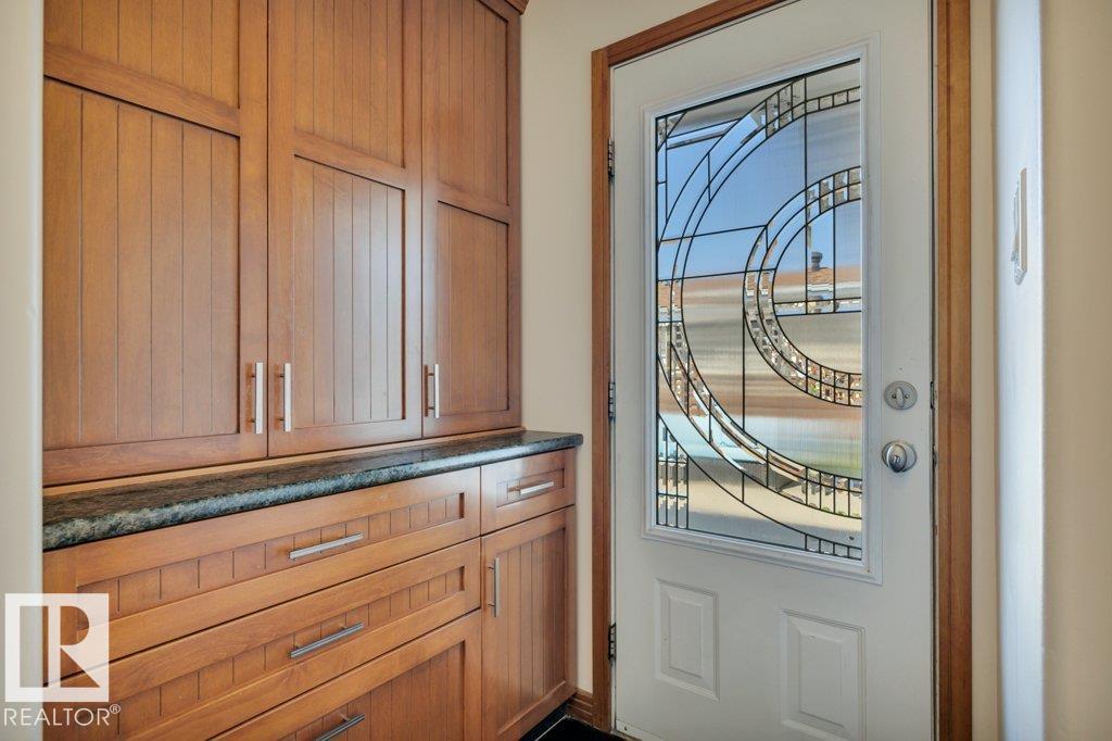 6960 21 Av Nw Property Photo 55