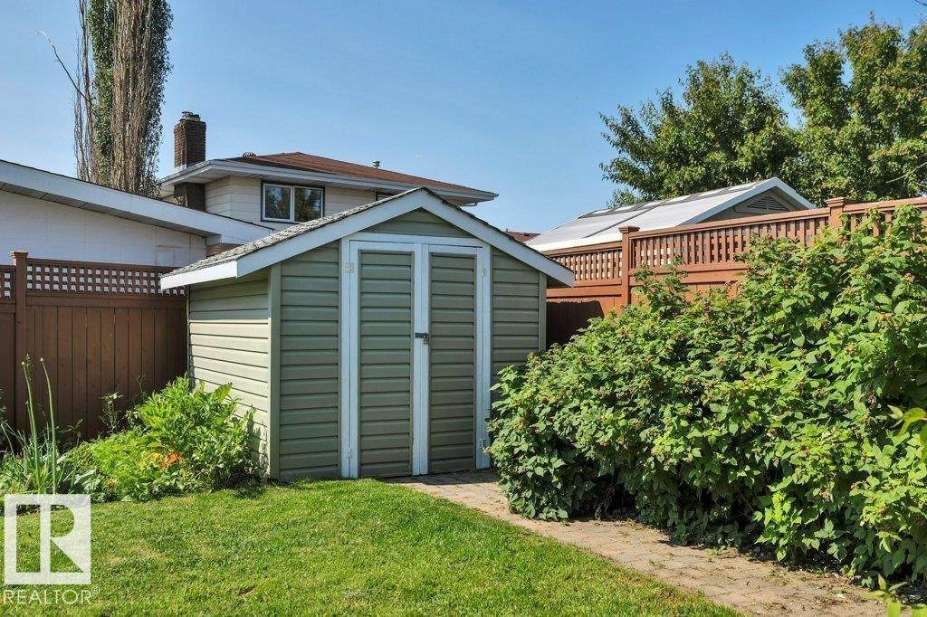 6960 21 Av Nw Property Photo 65
