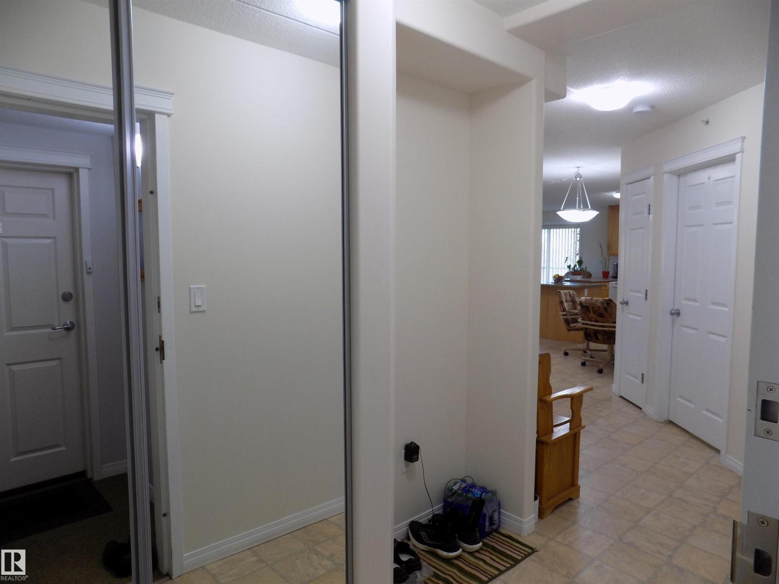 #203 4707 51 Avenue Property Photo 3