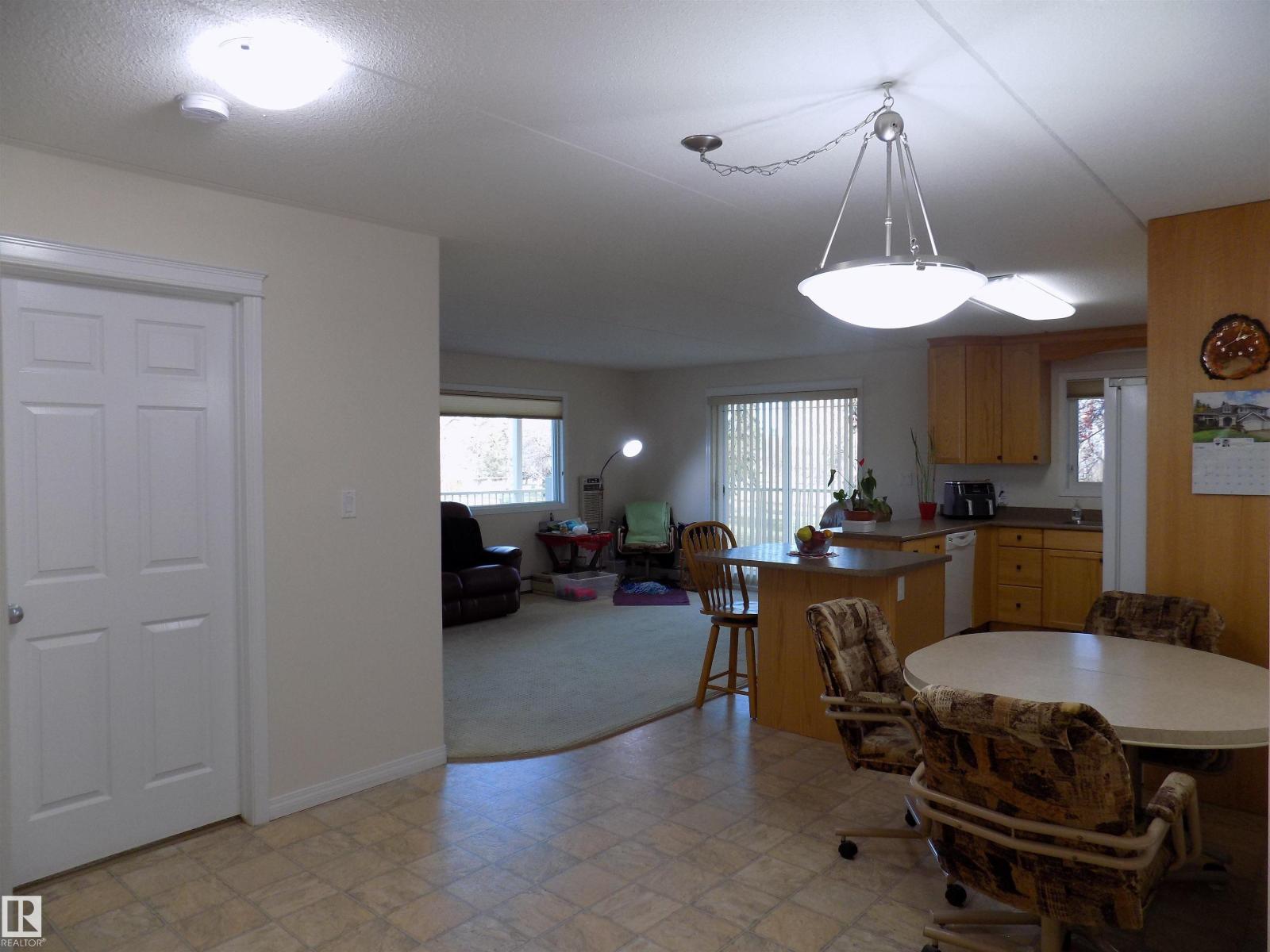 #203 4707 51 Avenue Property Photo 5