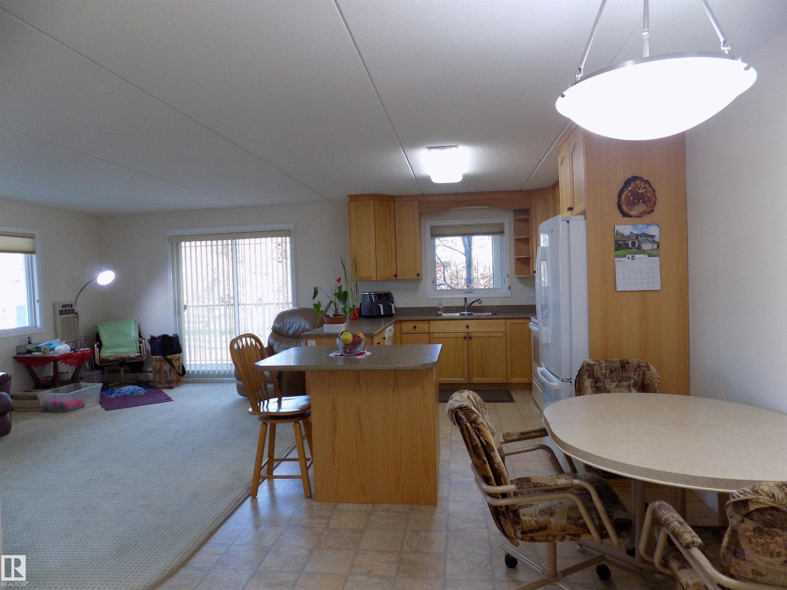#203 4707 51 Avenue Property Photo 7