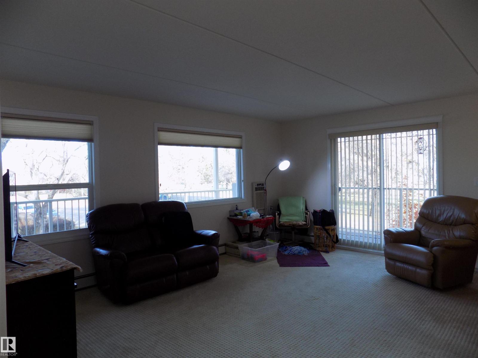 #203 4707 51 Avenue Property Photo 9