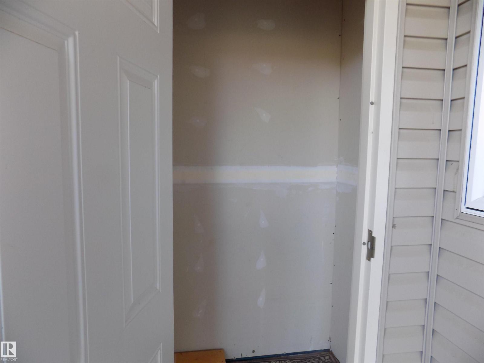 #203 4707 51 Avenue Property Photo 27