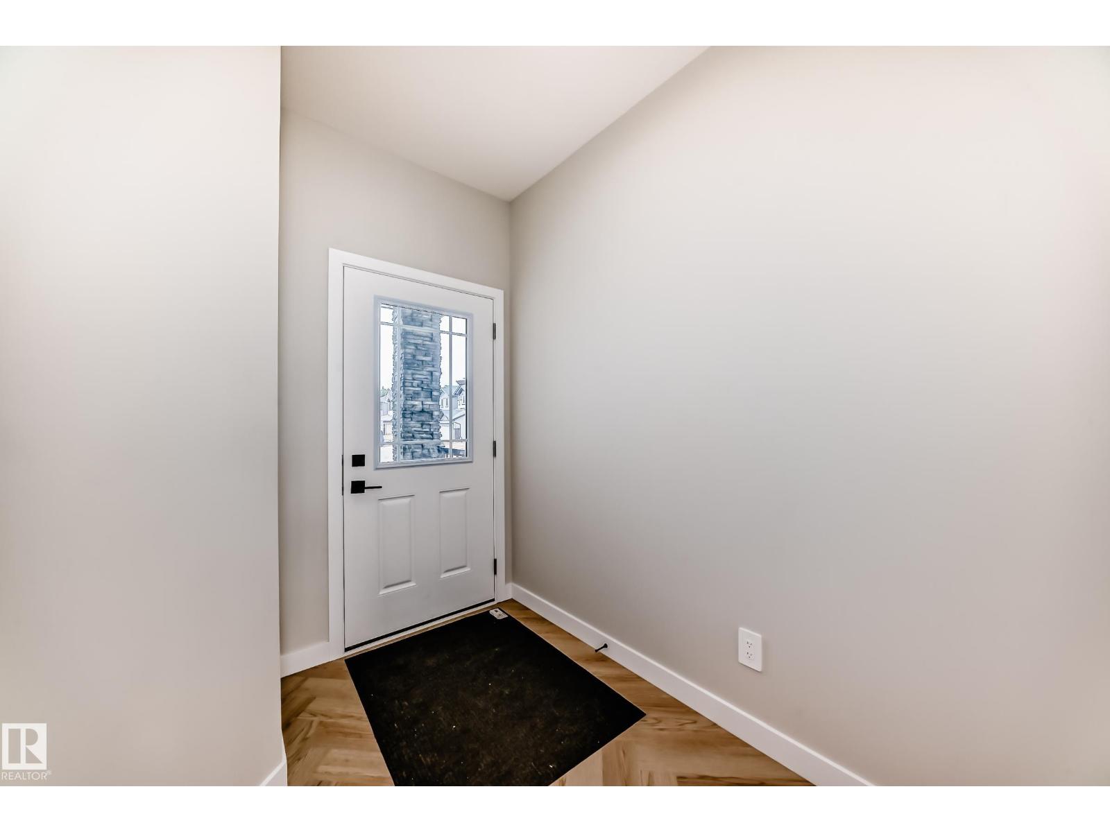 4231 206 St Nw Property Photo 4