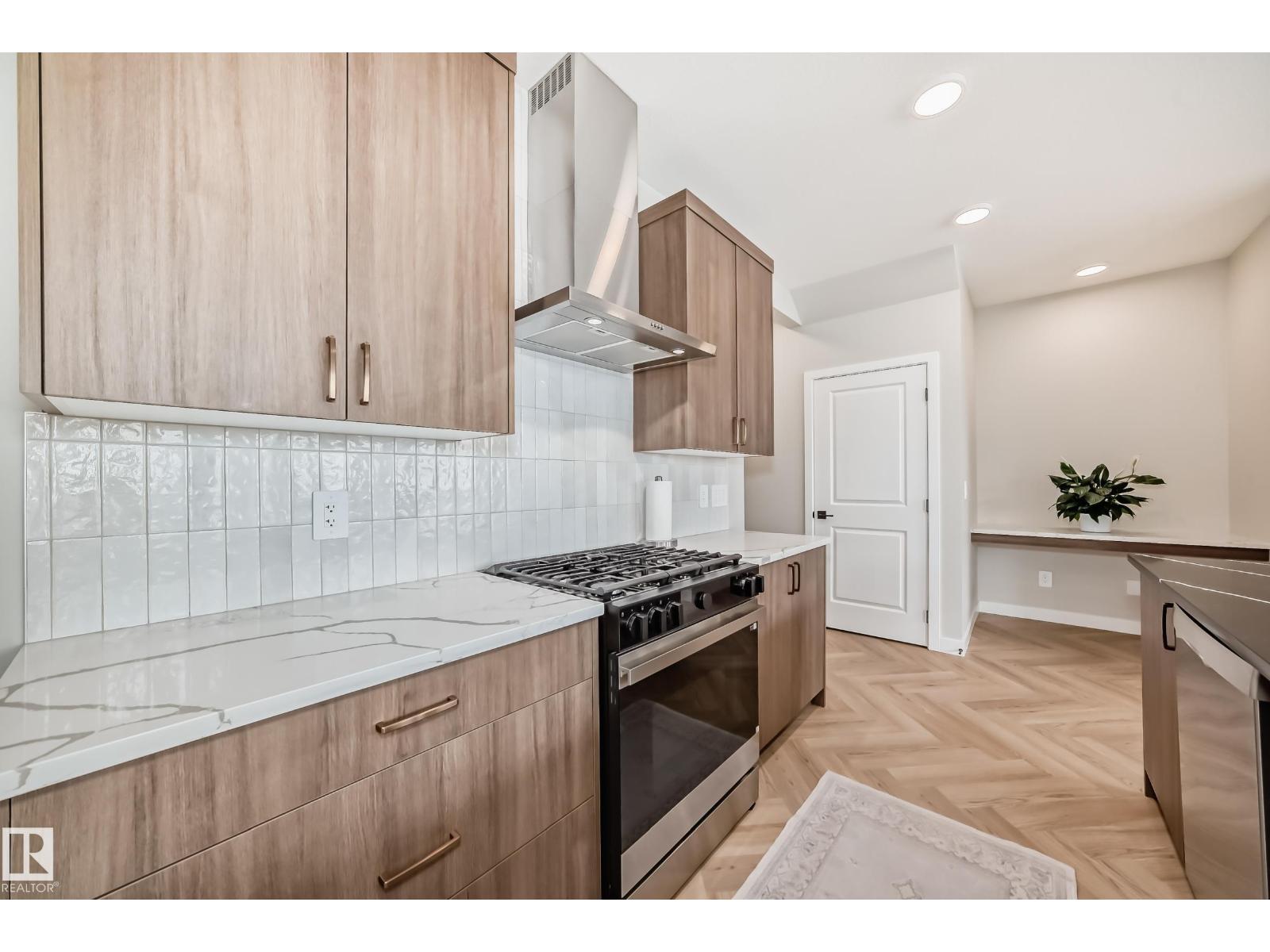 4231 206 St Nw Property Photo 11