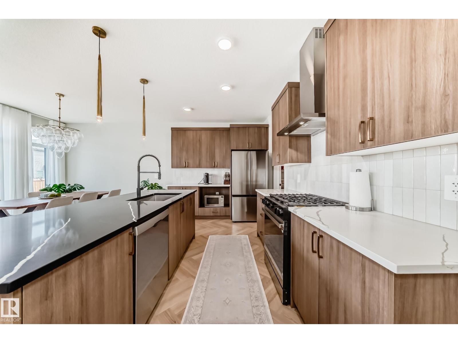 4231 206 St Nw Property Photo 13