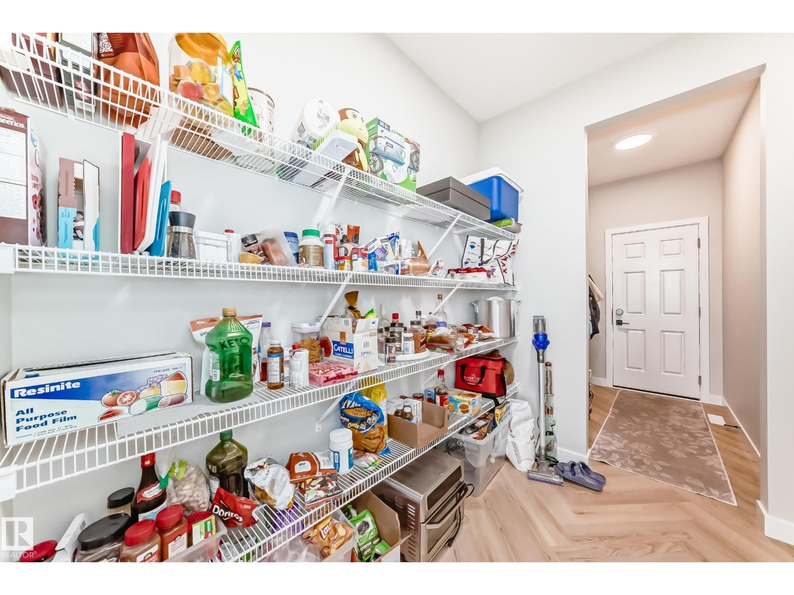4231 206 St Nw Property Photo 27