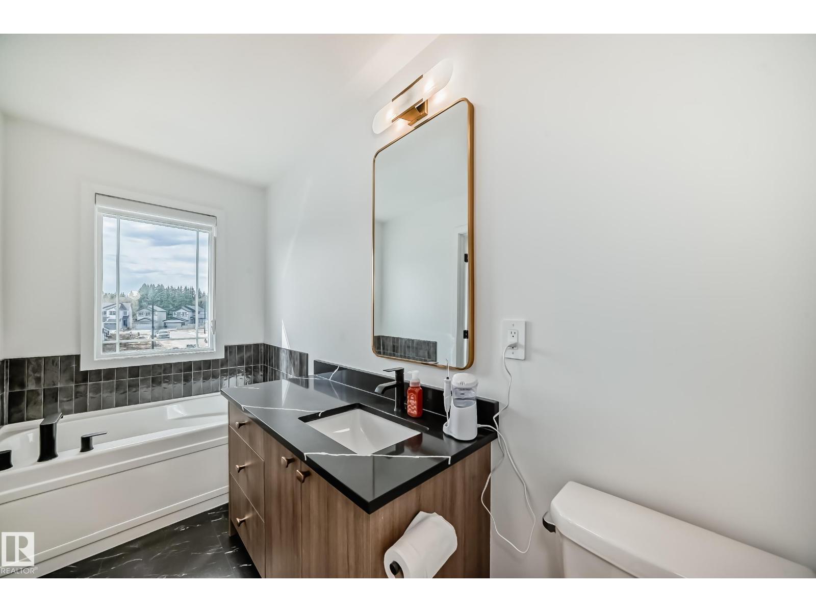 4231 206 St Nw Property Photo 36
