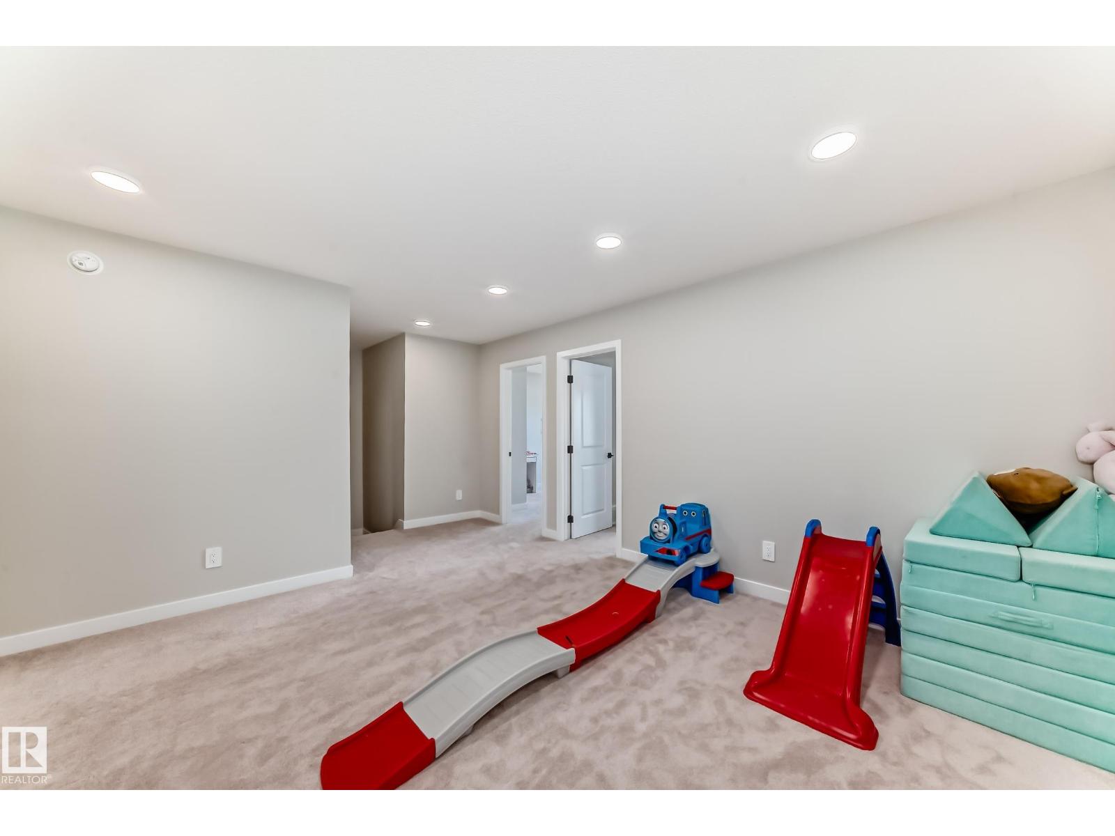 4231 206 St Nw Property Photo 52