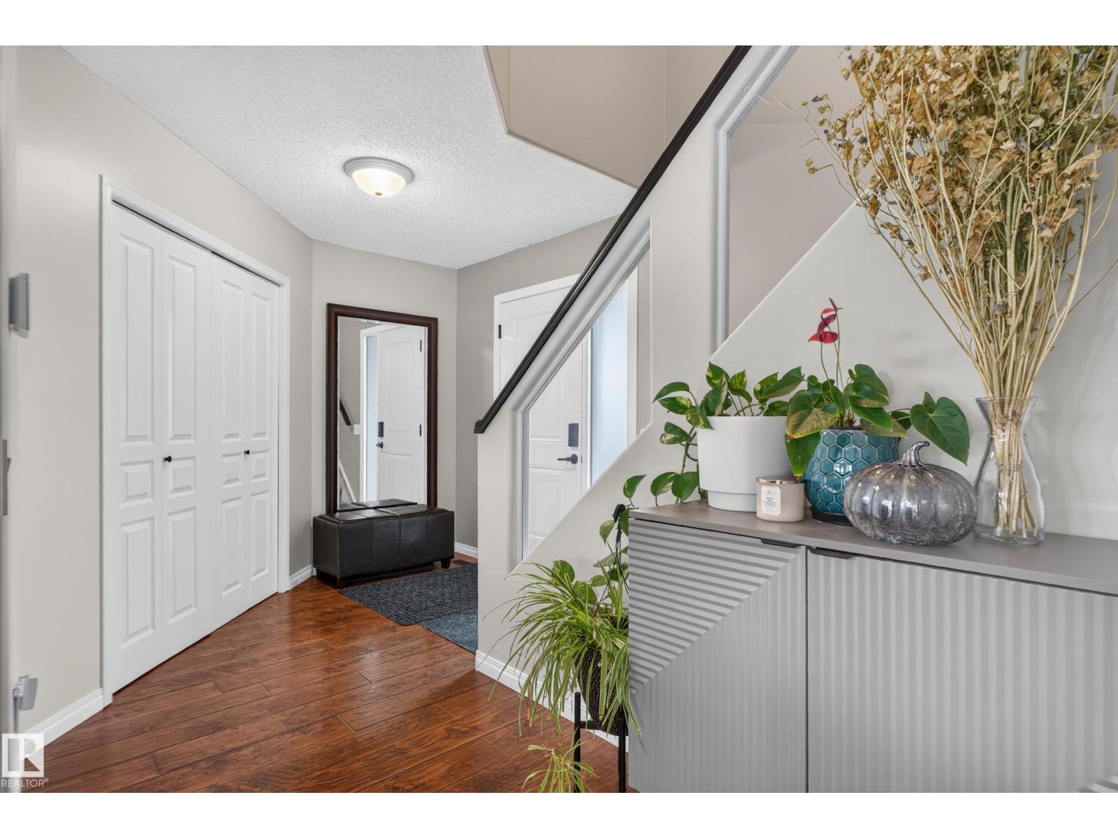 14832 48 St Nw Property Photo 4