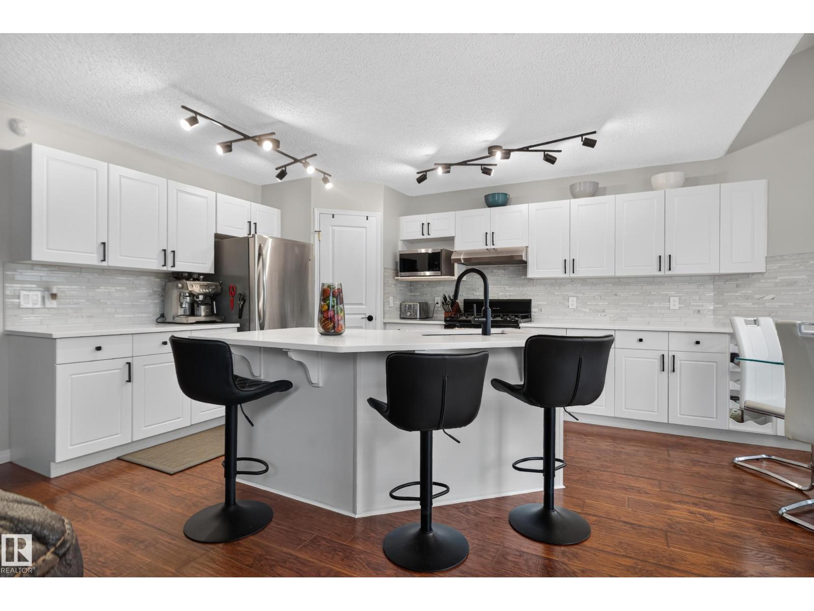 14832 48 St Nw Property Photo 7
