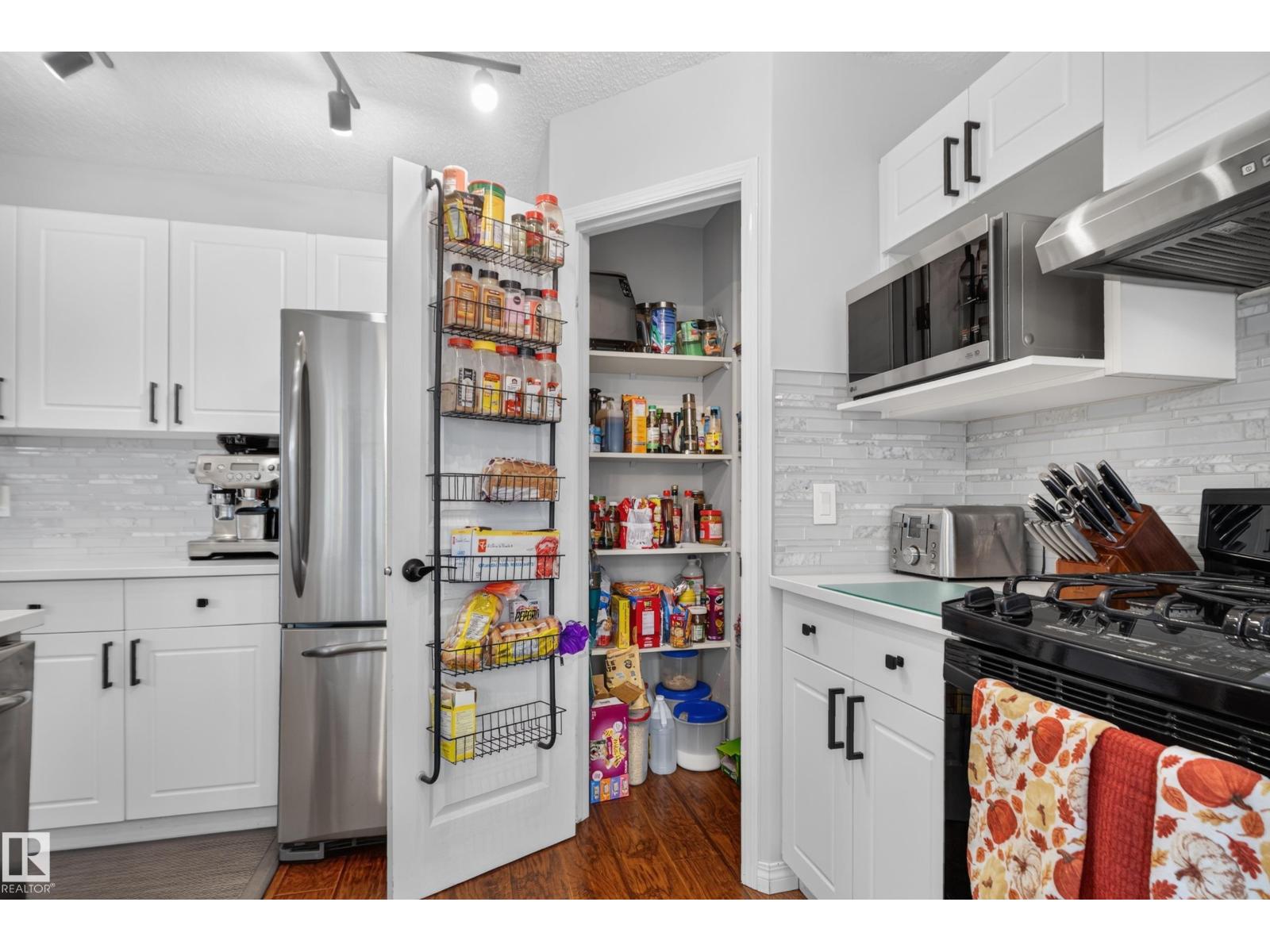 14832 48 St Nw Property Photo 11