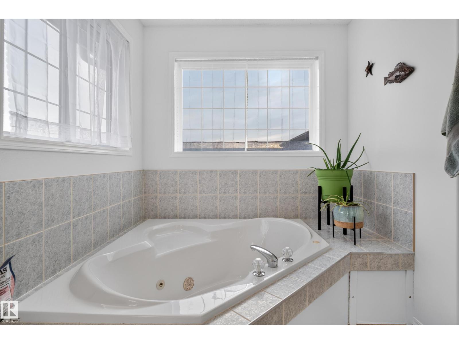 14832 48 St Nw Property Photo 26