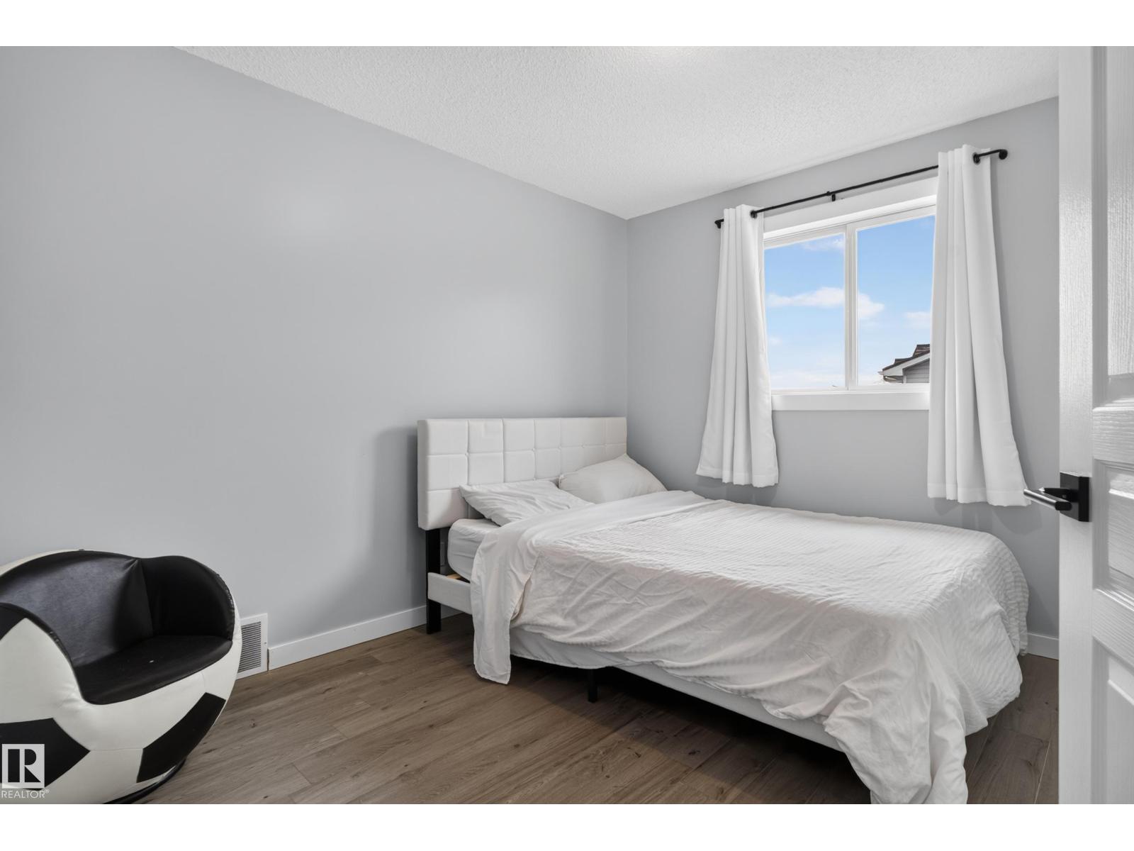 14832 48 St Nw Property Photo 33