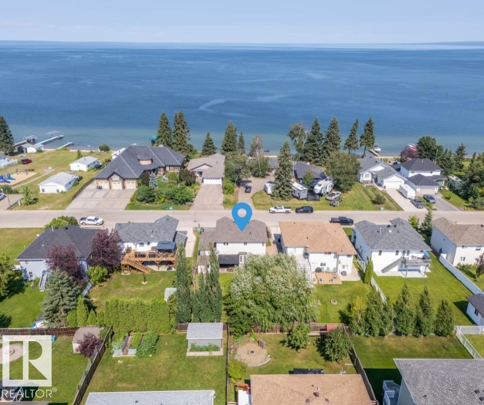807 Beach Av Property Photo 3