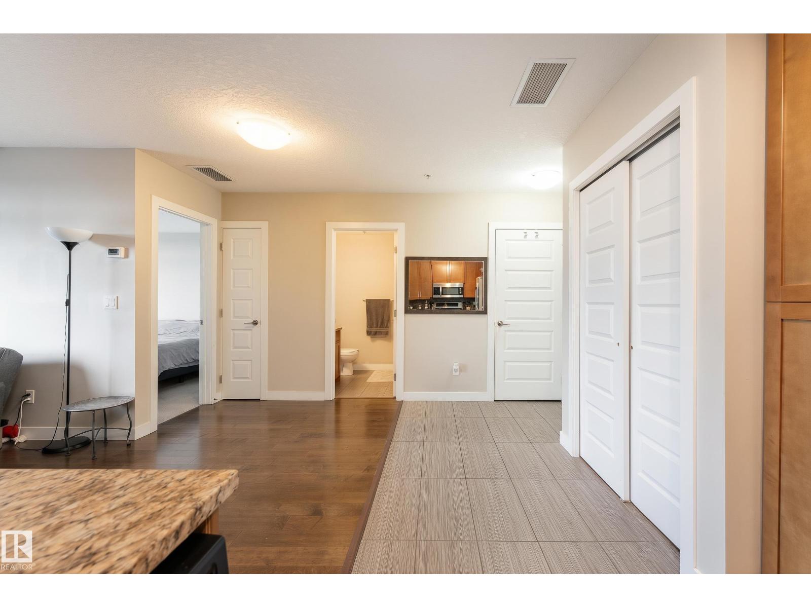 #1023 5151 Windermere Bv Sw Property Photo 20