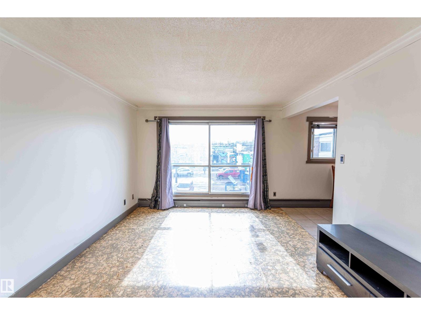 #302 10745 83 Av Nw Property Photo 5