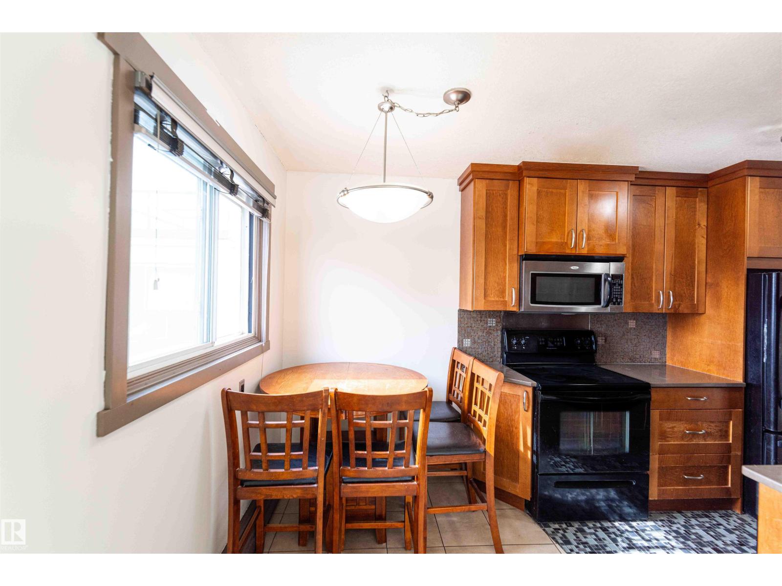 #302 10745 83 Av Nw Property Photo 7