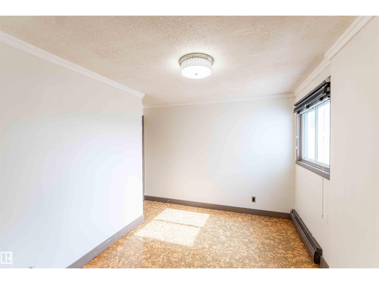 #302 10745 83 Av Nw Property Photo 15