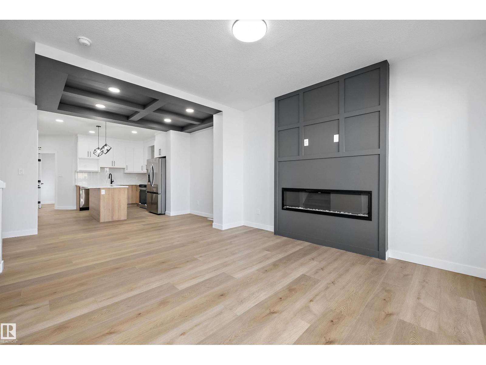 61 Clichy Cl Property Photo 3