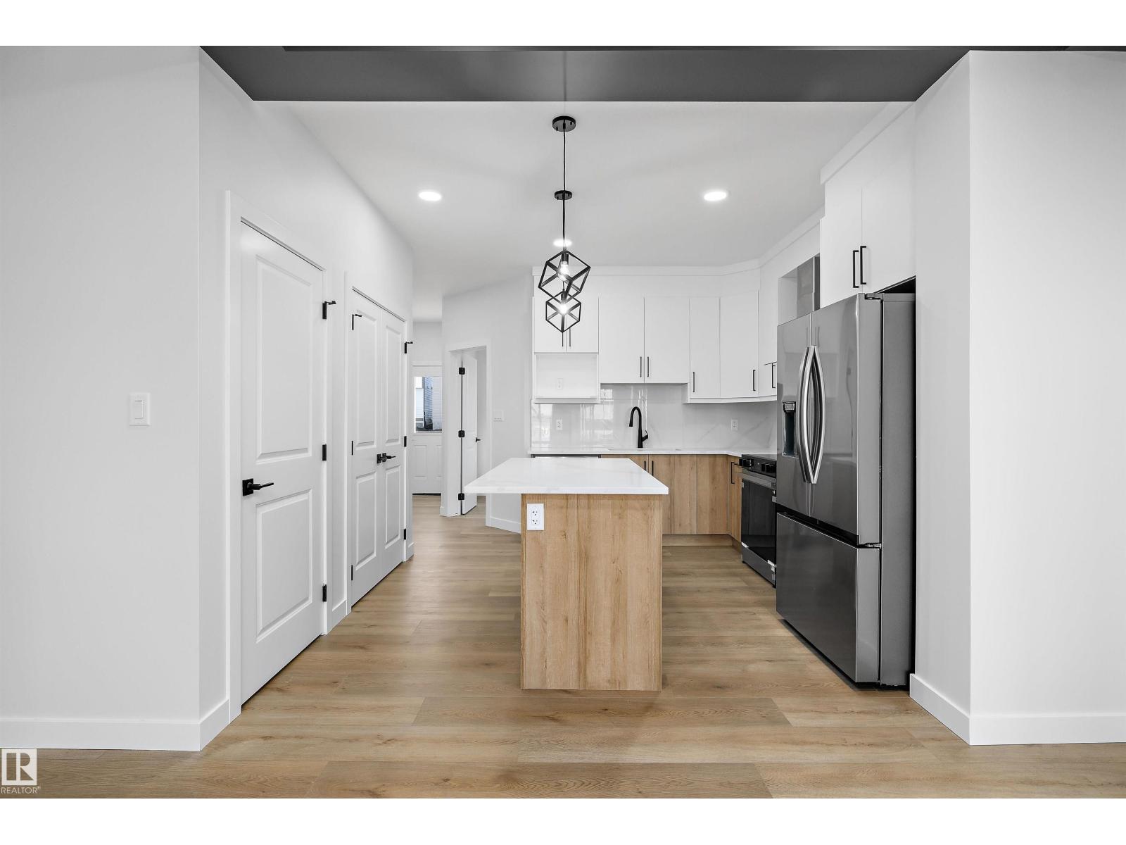 61 Clichy Cl Property Photo 12