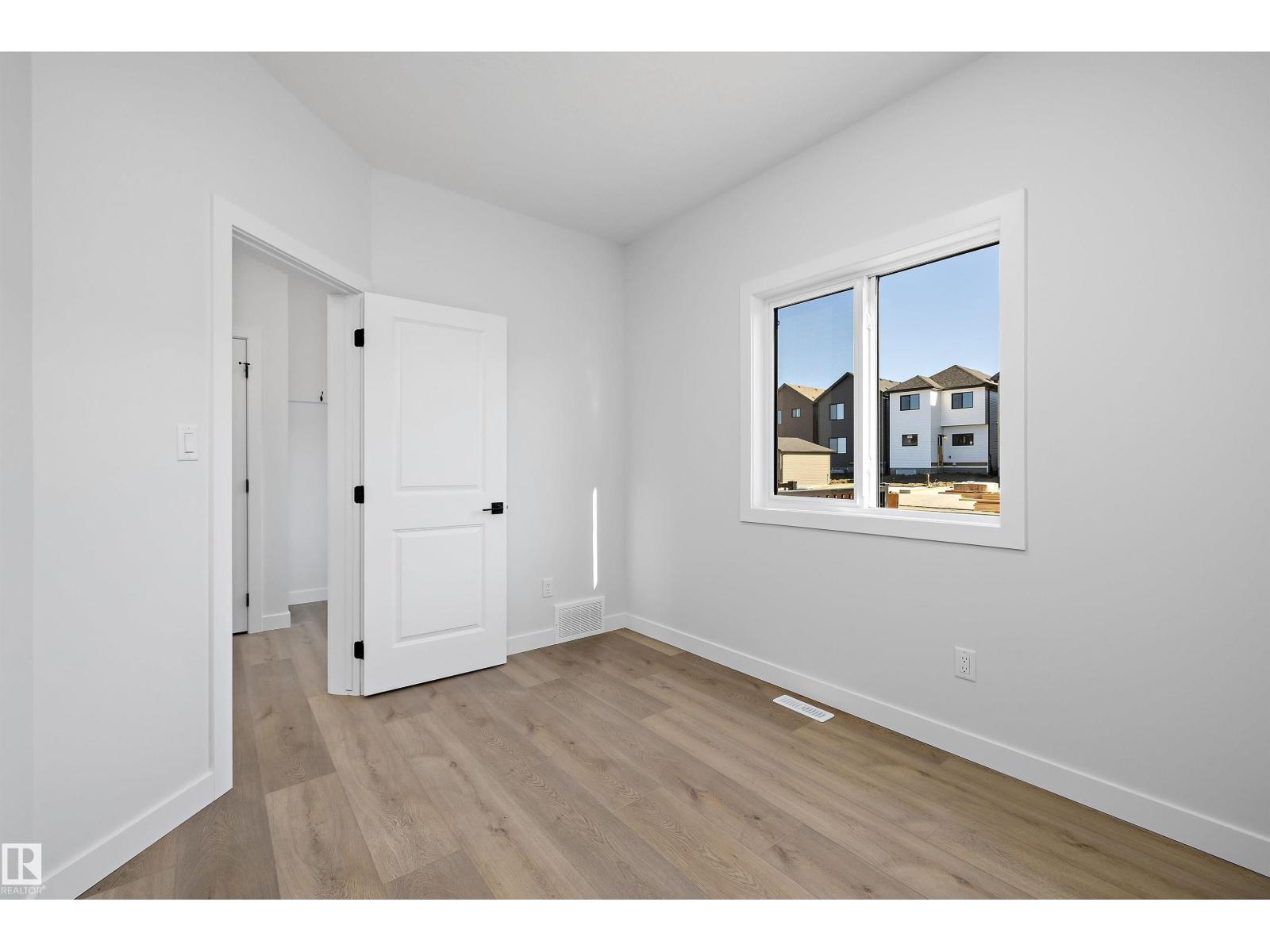 61 Clichy Cl Property Photo 18