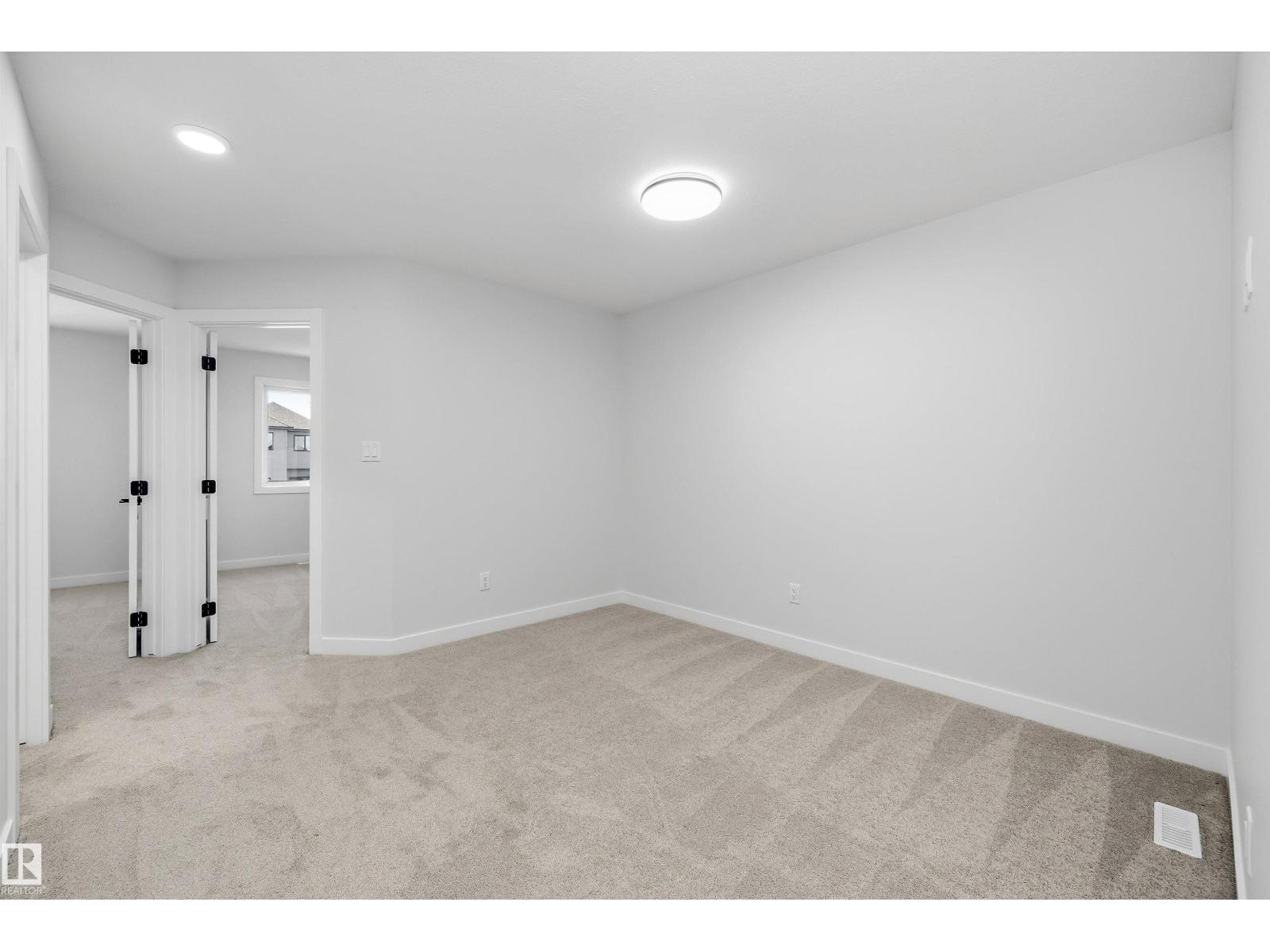 61 Clichy Cl Property Photo 20