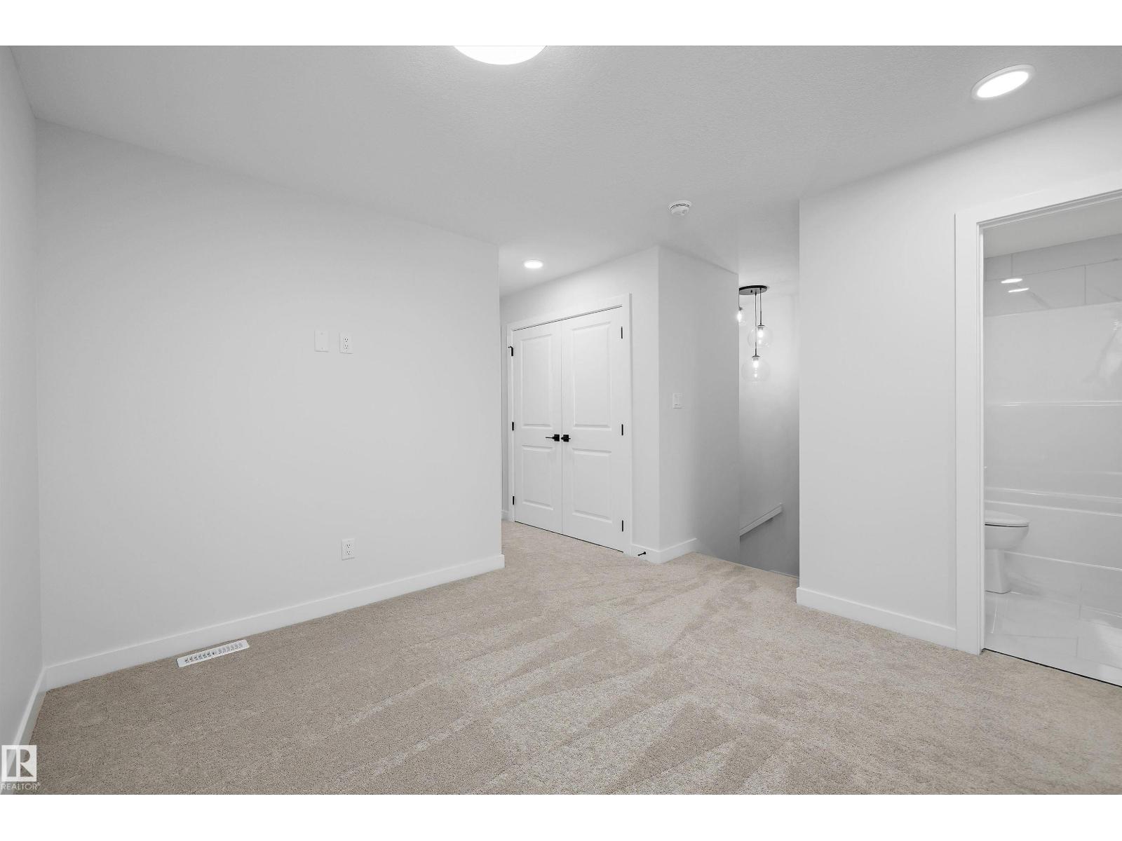61 Clichy Cl Property Photo 22