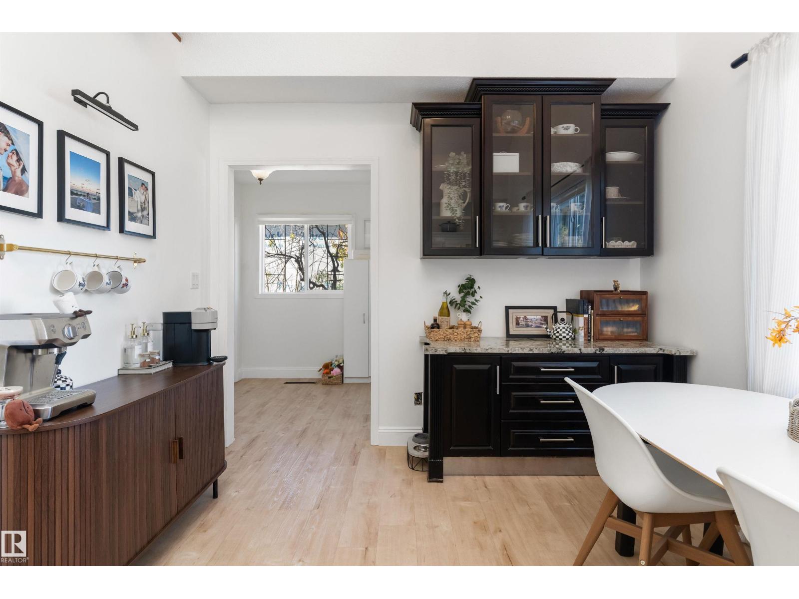 5016 52 Av Property Photo 17