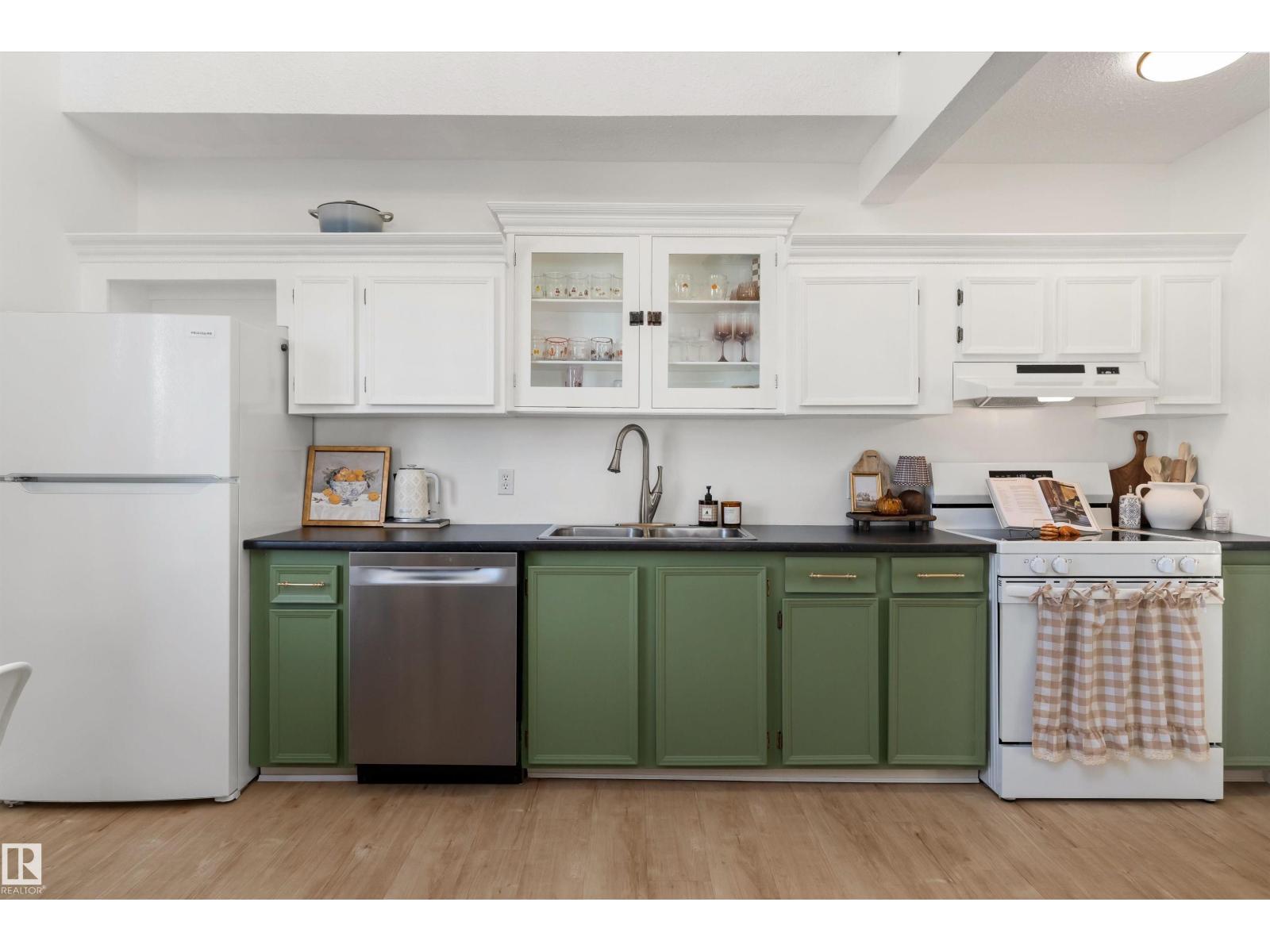 5016 52 Av Property Photo 18