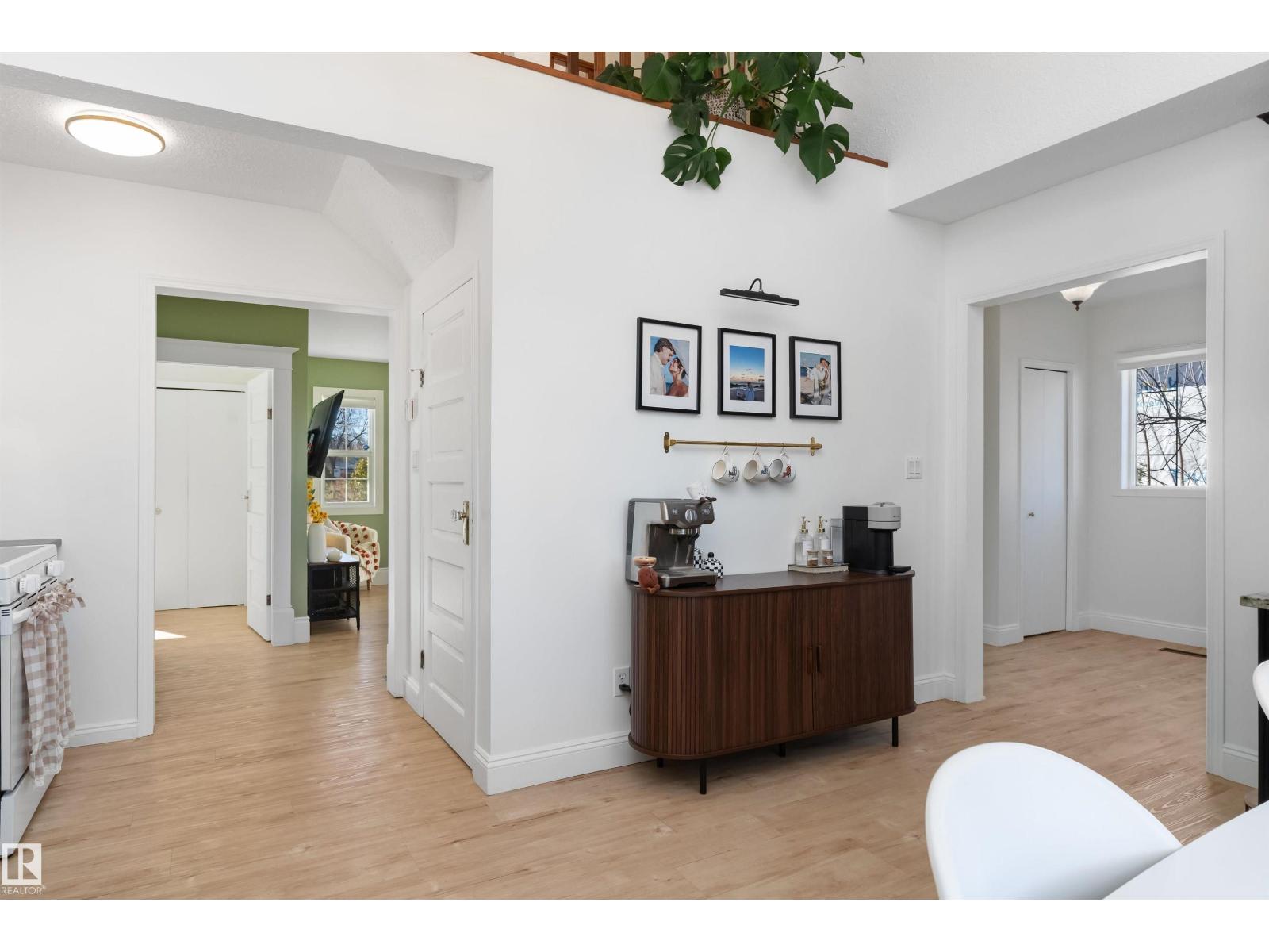 5016 52 Av Property Photo 20