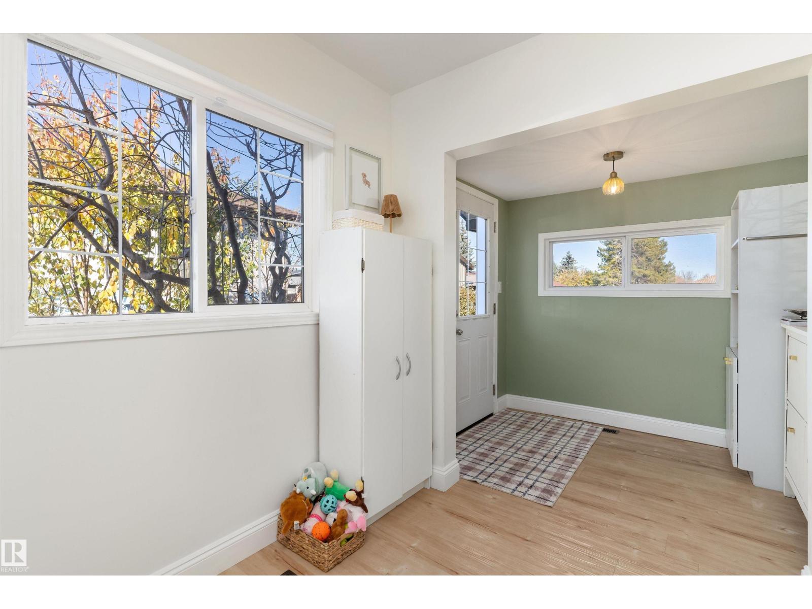 5016 52 Av Property Photo 24