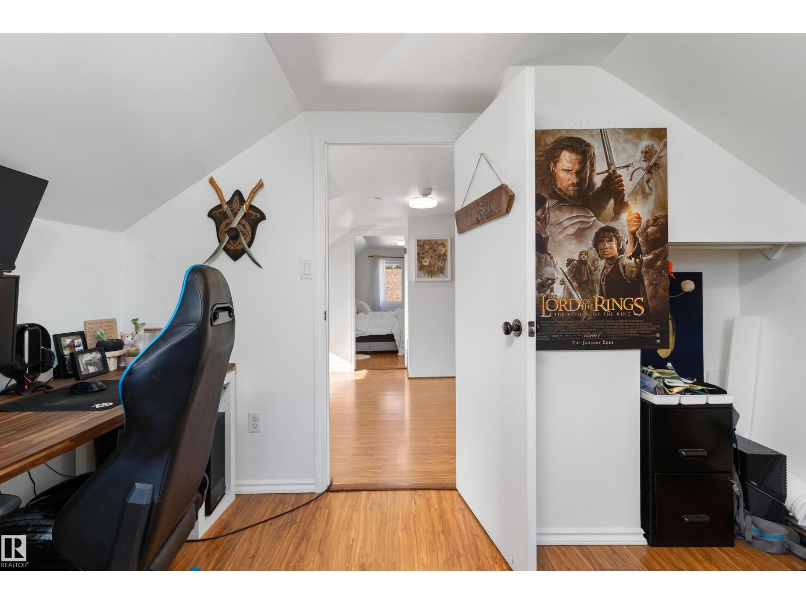 5016 52 Av Property Photo 29