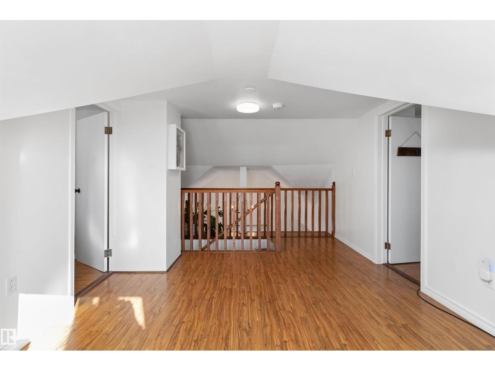 5016 52 Av Property Photo 32
