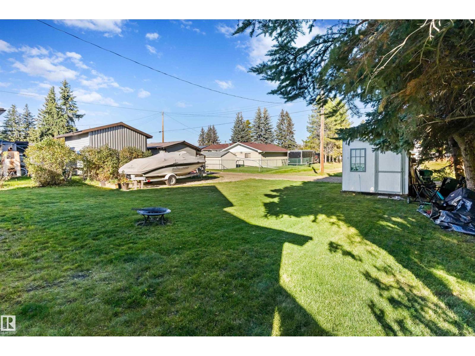 5016 52 Av Property Photo 41