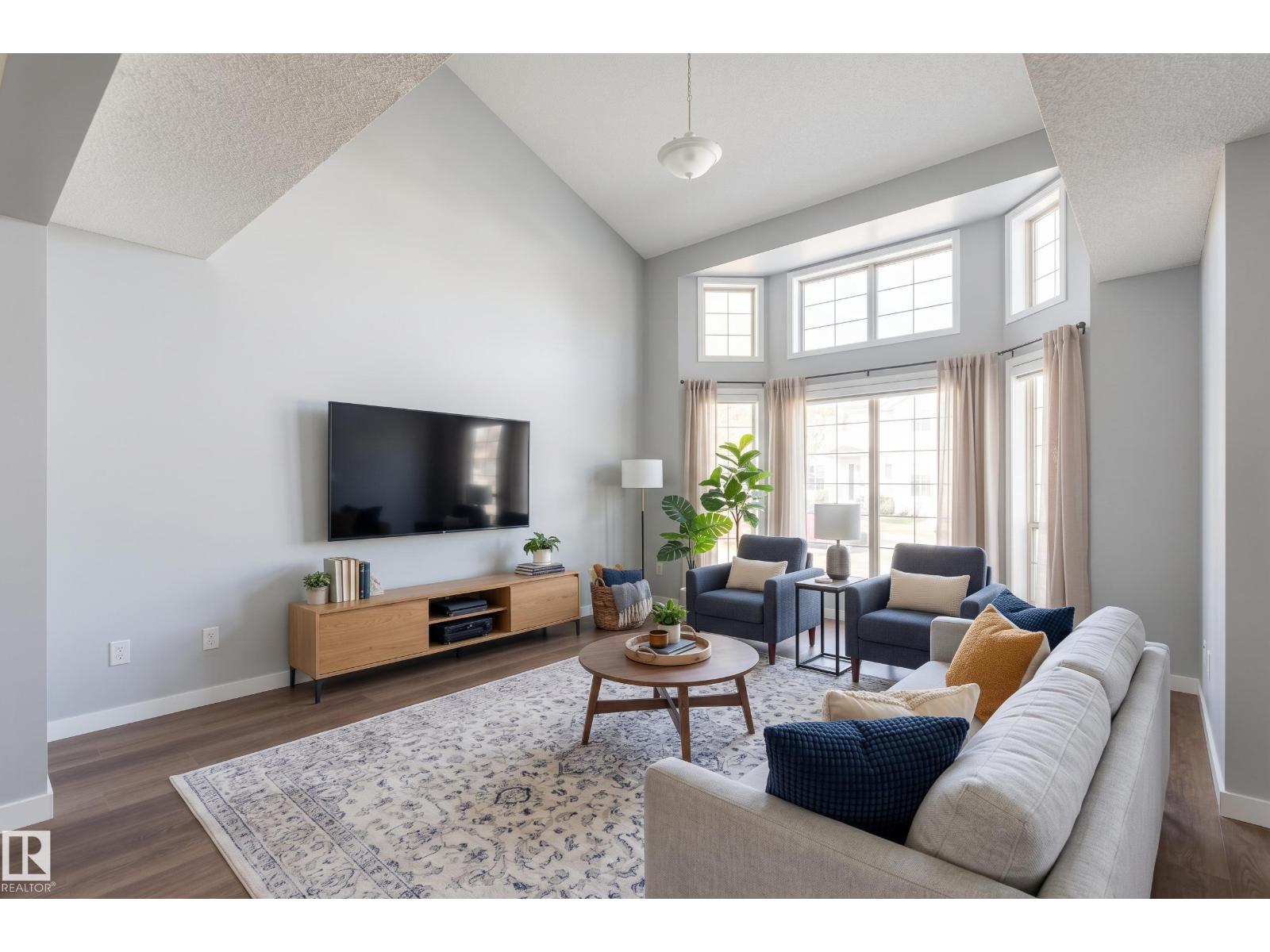 #68 3380 28a Av Nw Property Photo 2