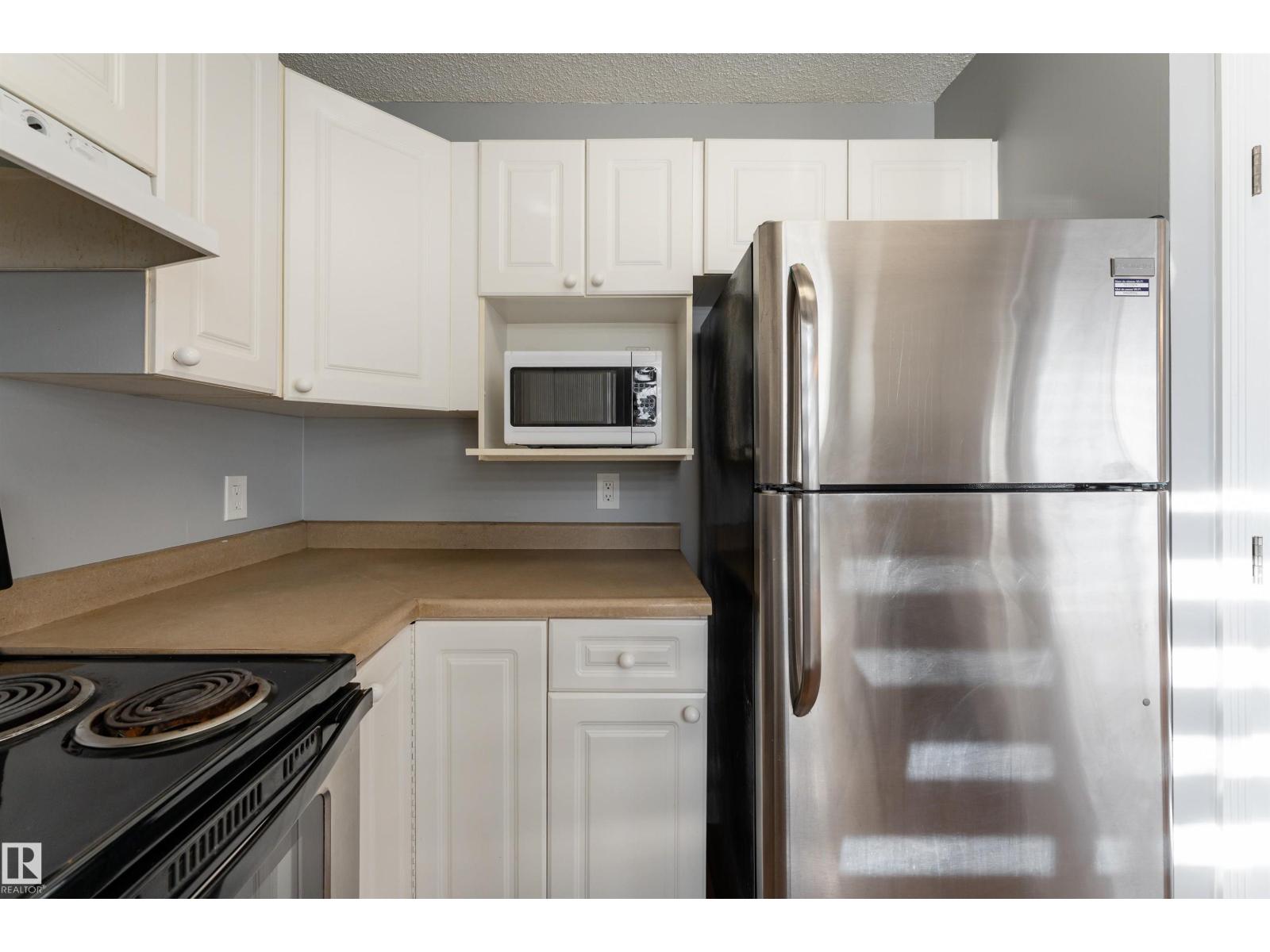 #68 3380 28a Av Nw Property Photo 16