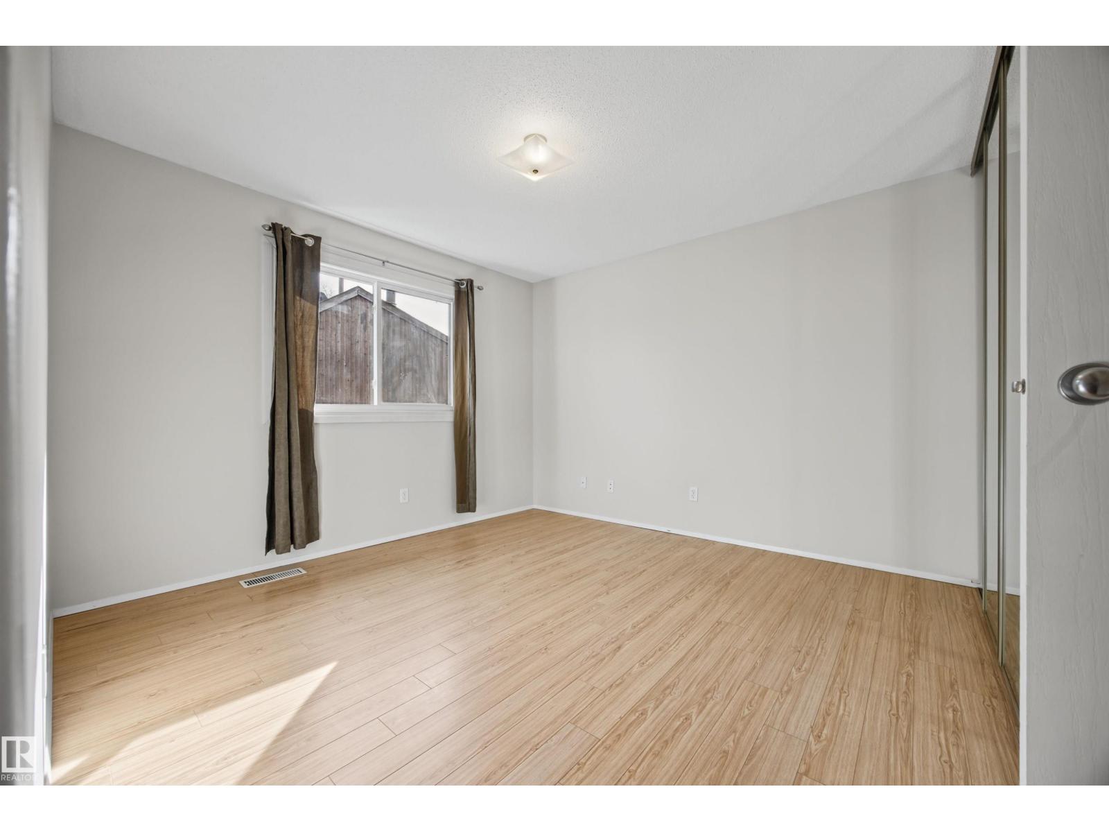 2744 105 St Nw Property Photo 21