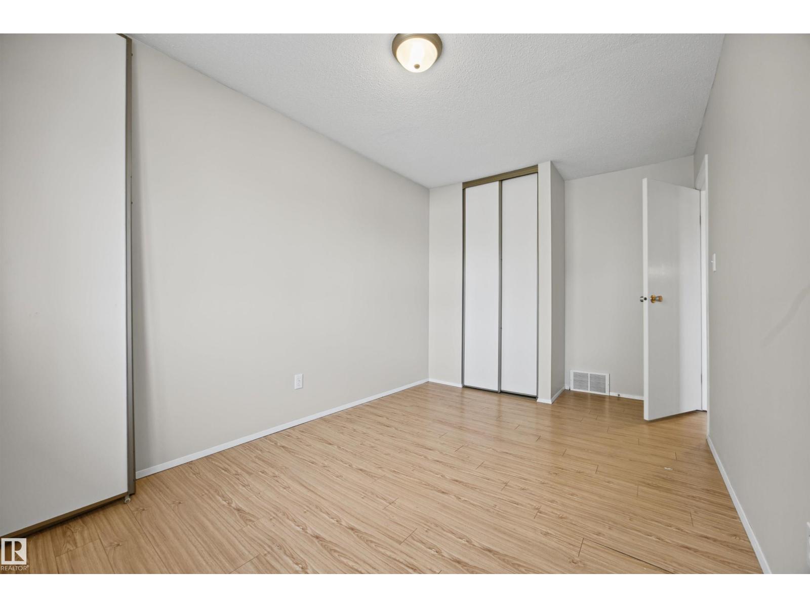 2744 105 St Nw Property Photo 30