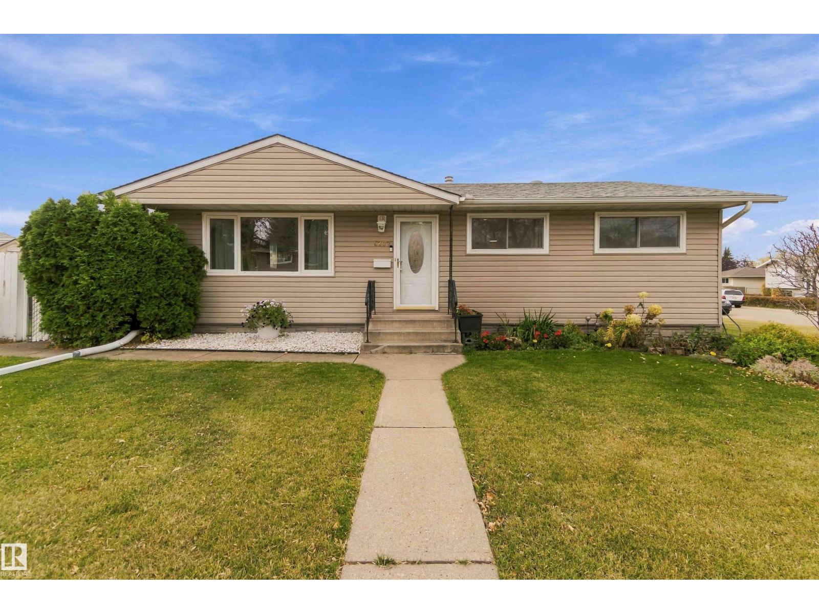 6207 146 Av Nw Property Photo 2