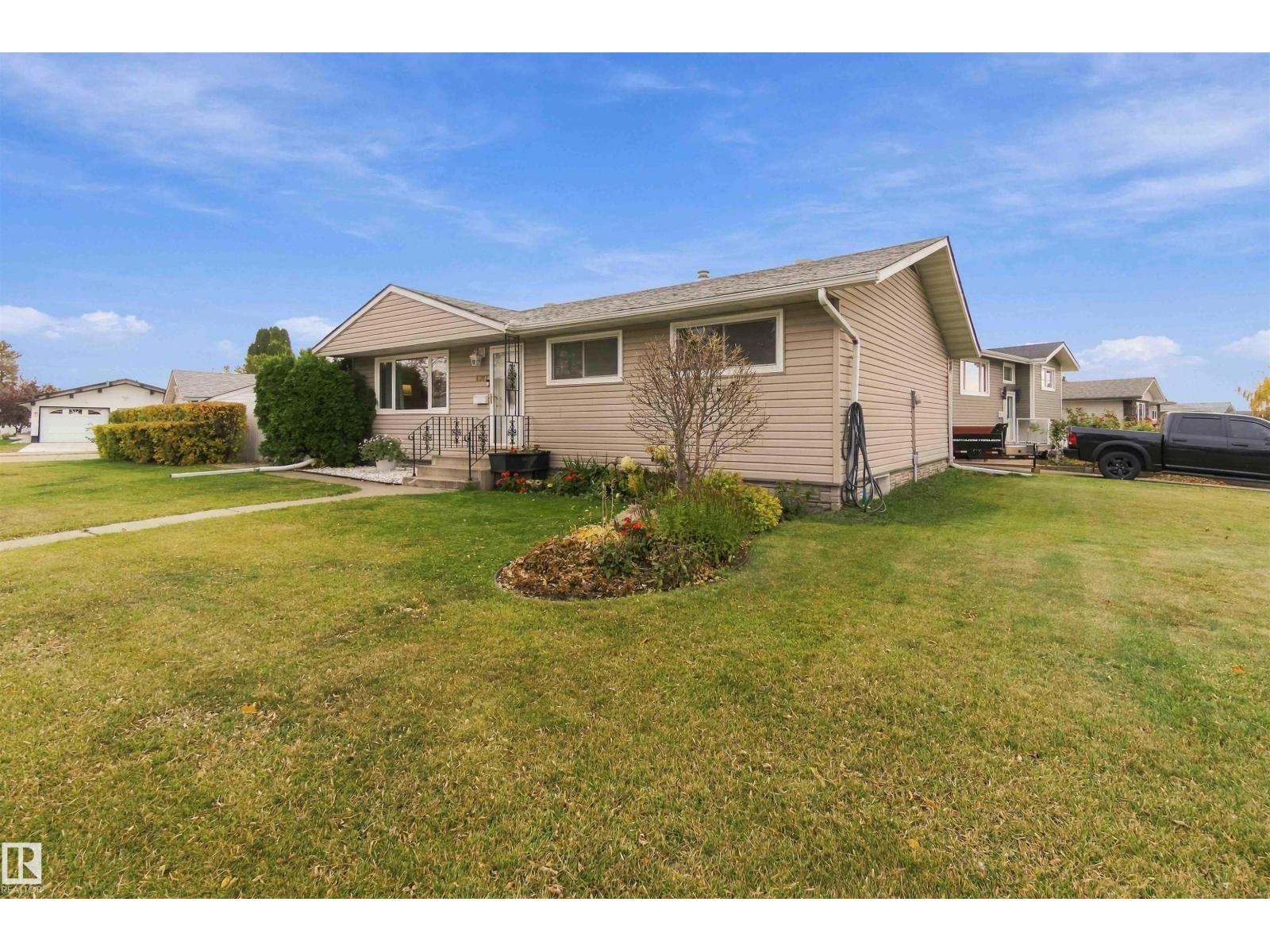 6207 146 Av Nw Property Photo 5